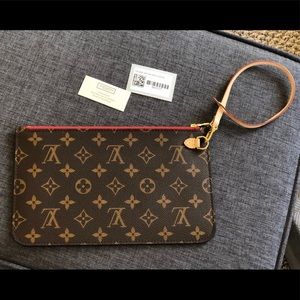 Louis Vuitton Neverfull Wristlet